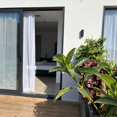 Del Mare Hotel Sarande Bagian luar foto