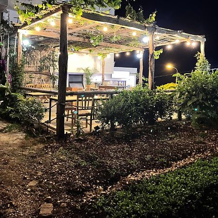 Del Mare Hotel Sarande Bagian luar foto