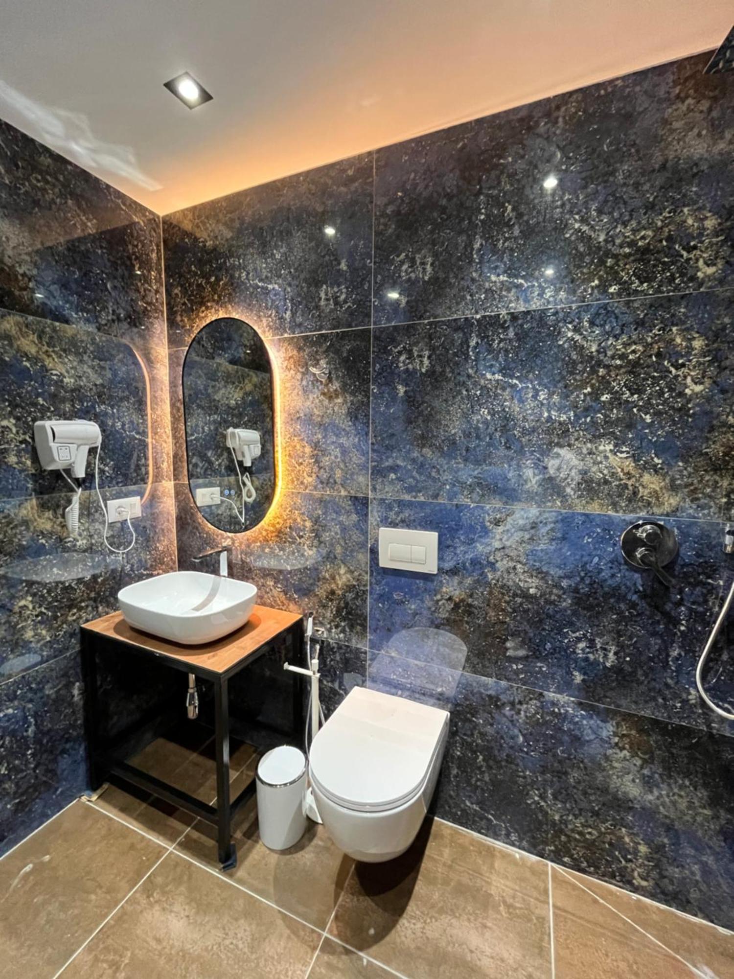 Del Mare Hotel Sarande Bagian luar foto