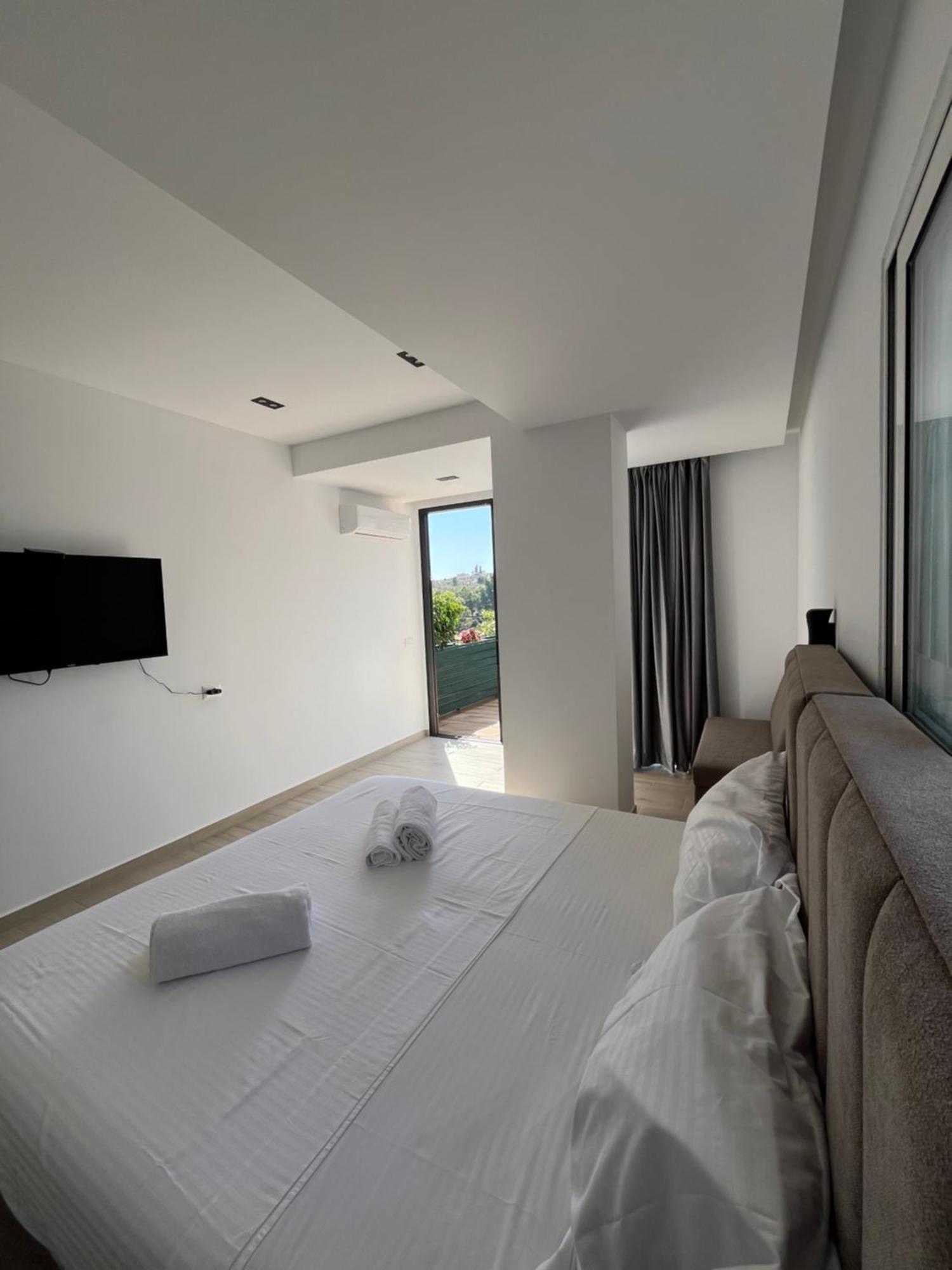 Del Mare Hotel Sarande Bagian luar foto