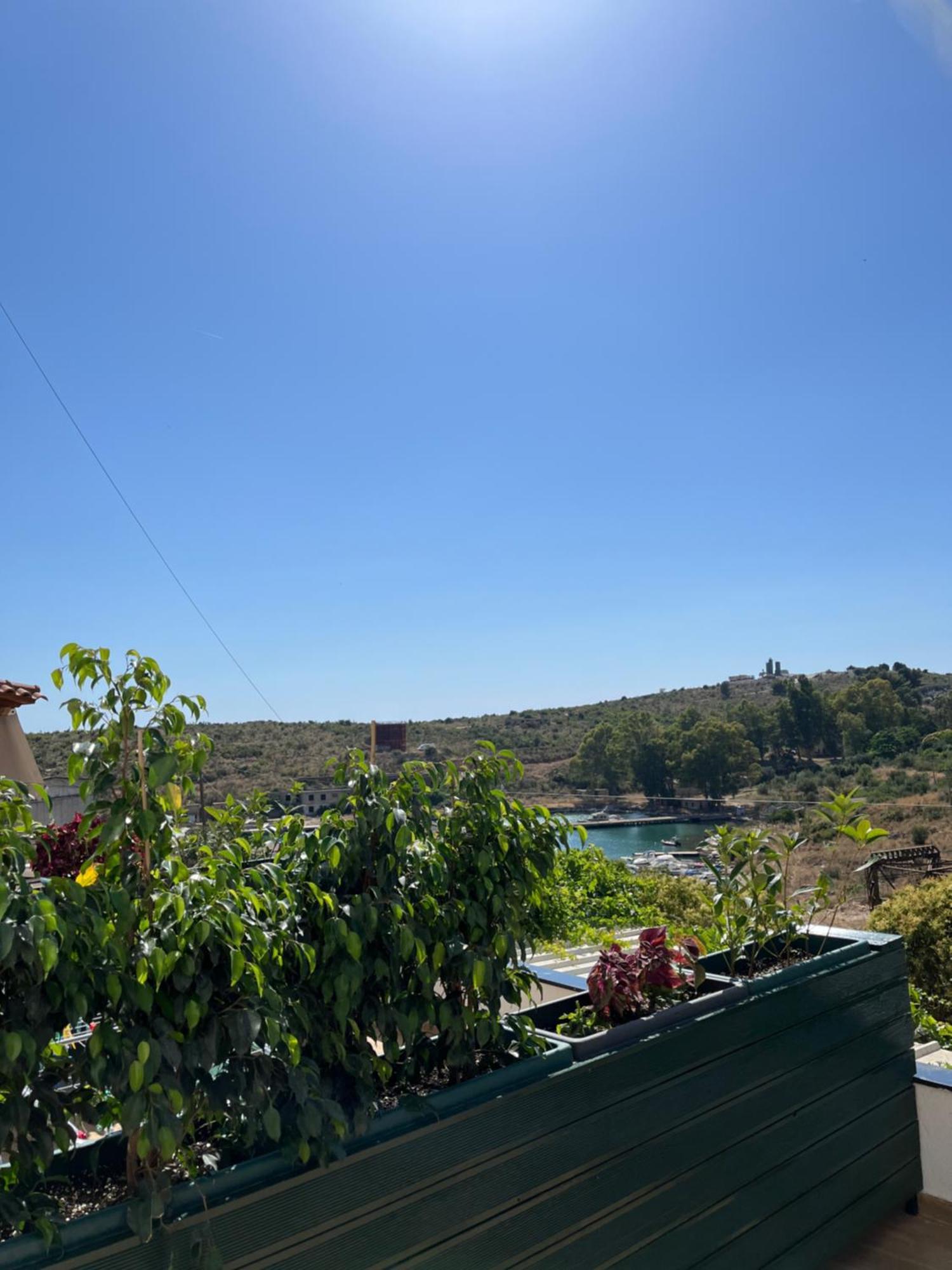 Del Mare Hotel Sarande Bagian luar foto
