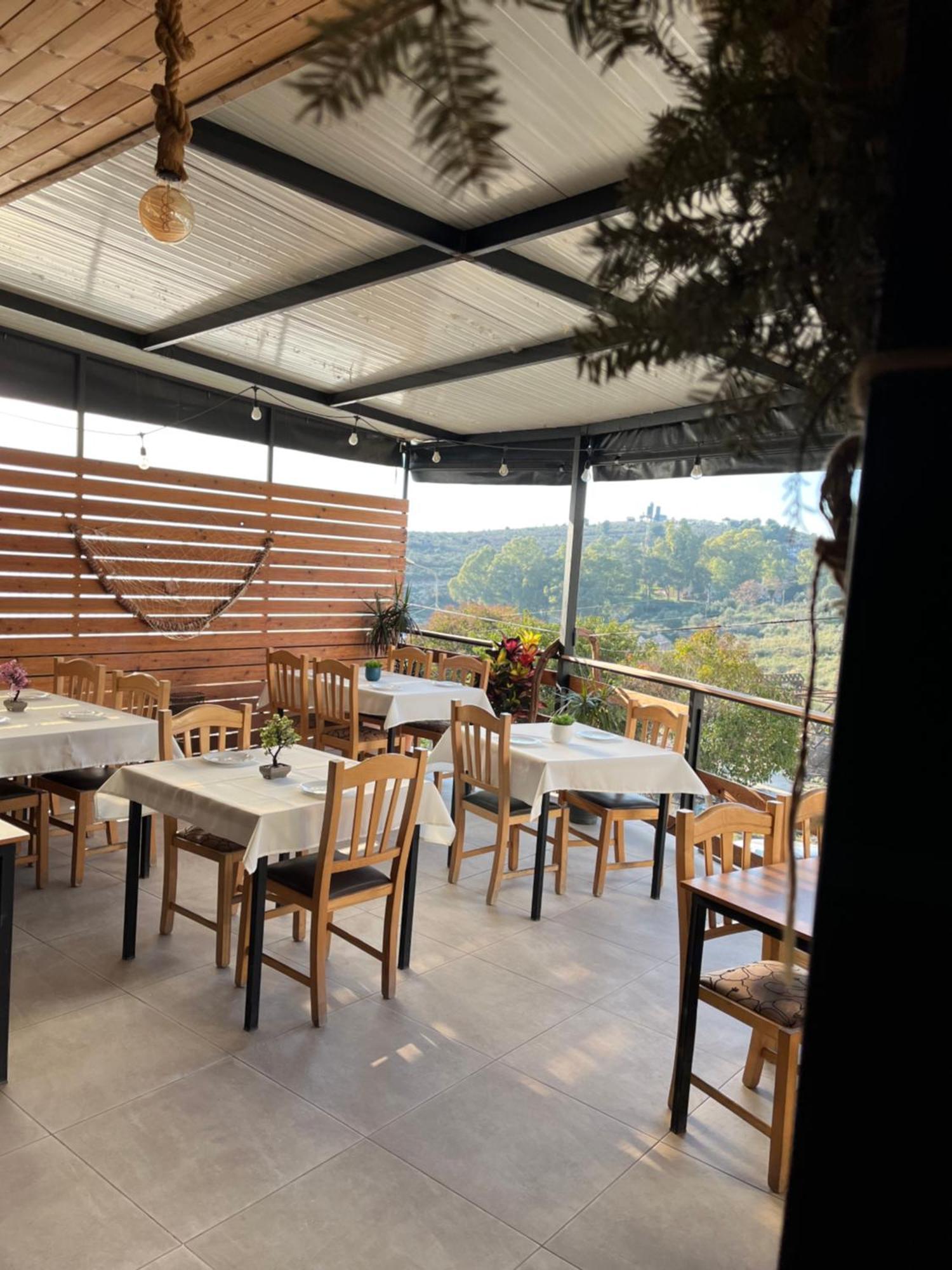Del Mare Hotel Sarande Bagian luar foto